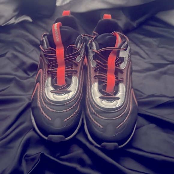 Nike Air Max - Picture 2 of 3